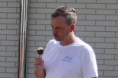 P10203342